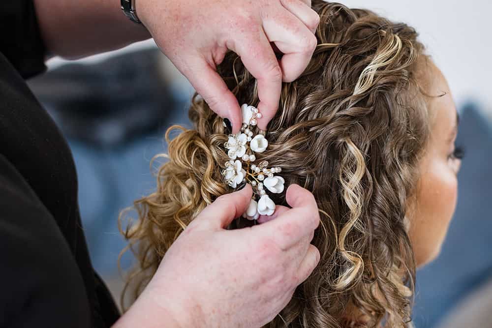 CHOOSING YOUR BRIDAL HAIRSTYLIST: A GUIDE TO FINDING YOUR MATCH